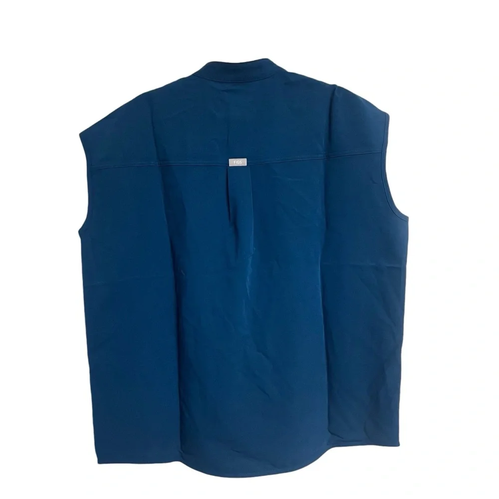 New Figs Rafaela Oversized Scrub Top - Picture 2 of 4
